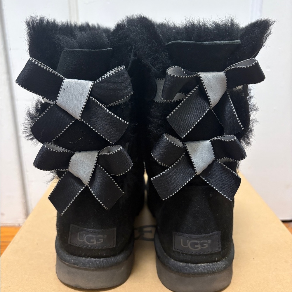 UGG W Bailey Bow II Shimmer Boots